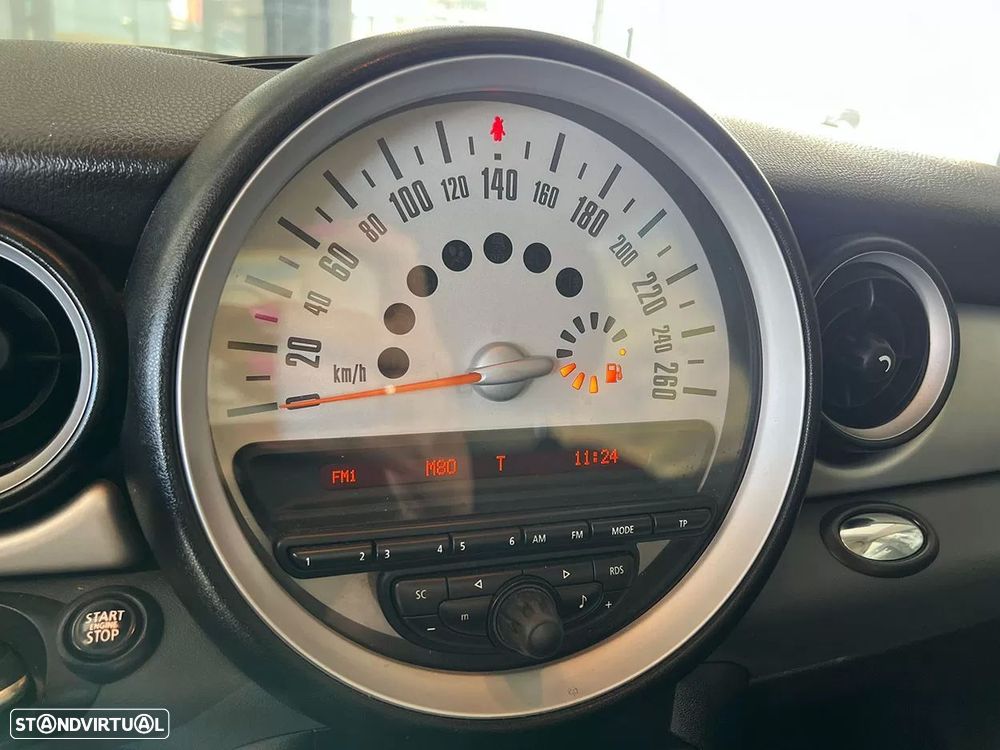 MINI 3 Portas One D - 12