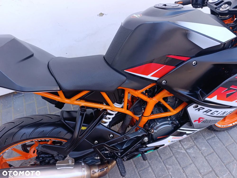KTM RC 125 - 24