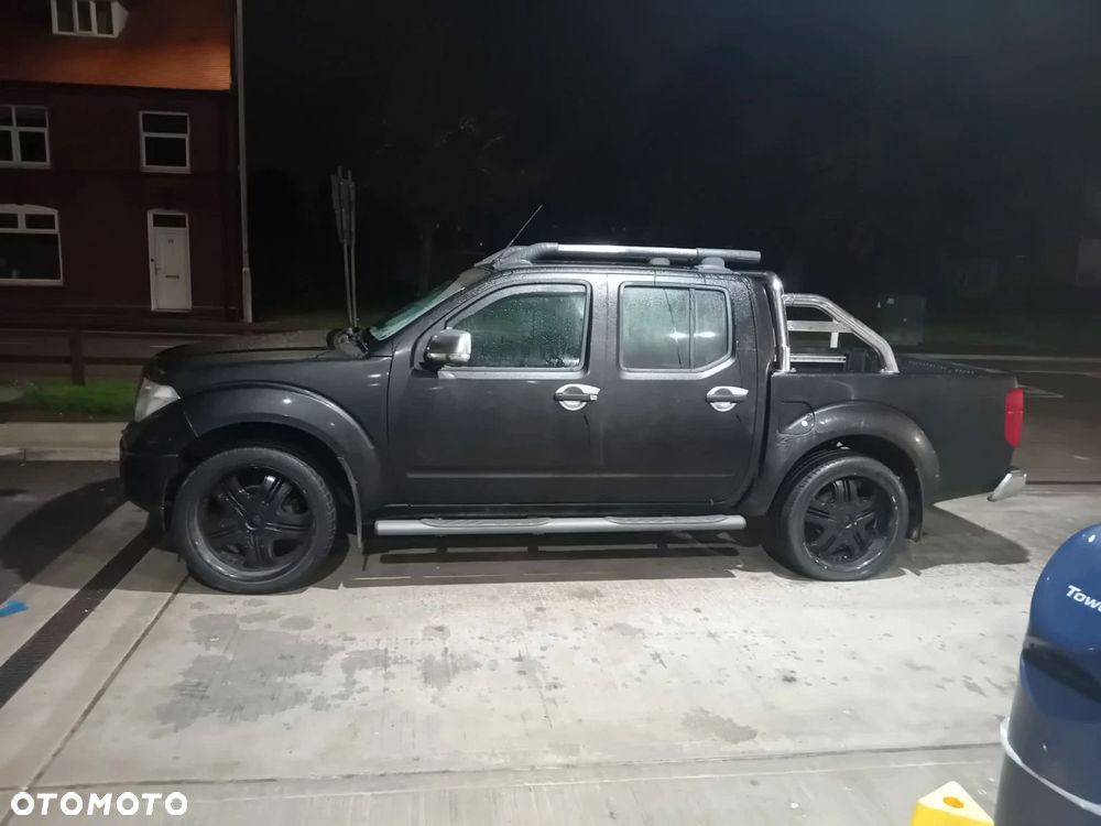 Nissan Navara 2.5 D R-Black - 2