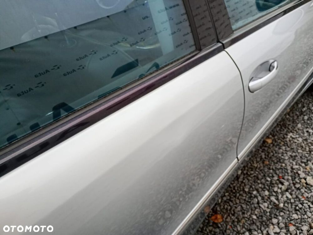 Mercedes-Benz Klasa E 220 CDI Avantgarde DPF - 18