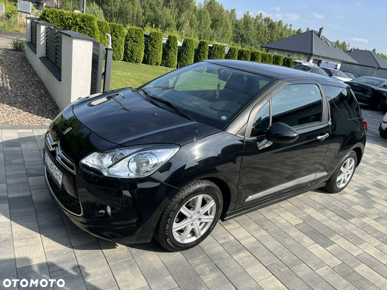 Citroën DS3 BlueHDi 100 CONNECTED CHIC - 4