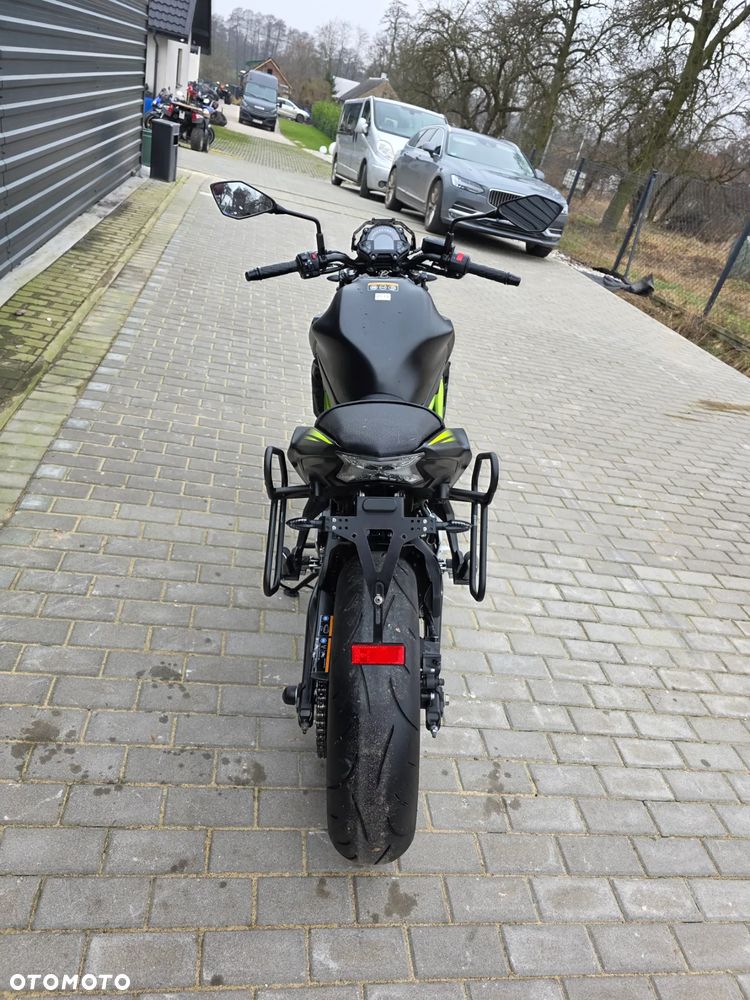 Kawasaki Z 650 - 25