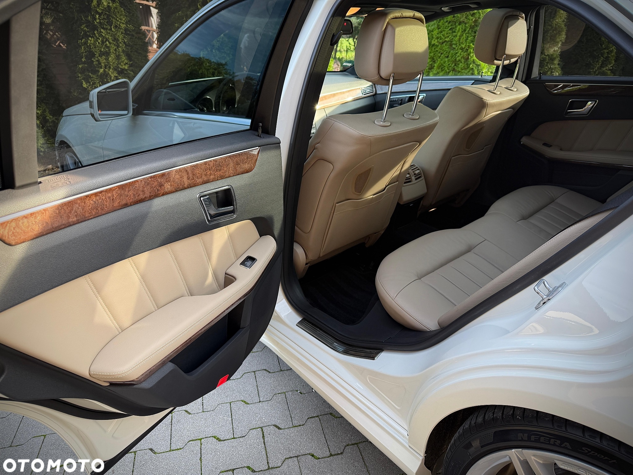 Mercedes-Benz Klasa E 500 Avantgarde - 13