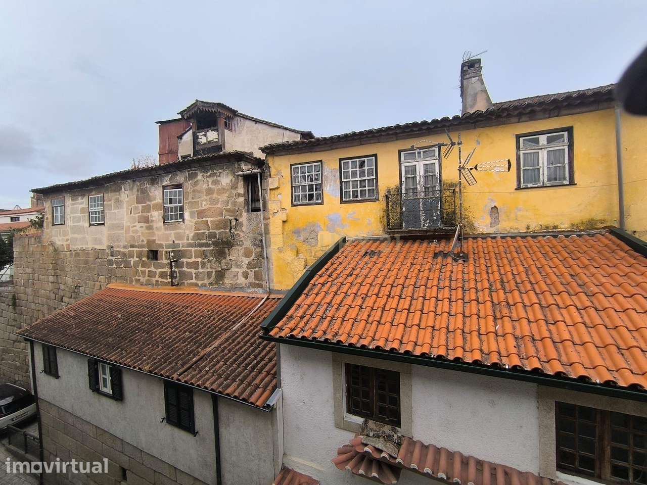 Edifício no centro histórico de Chaves - Grande imagem: 3/14