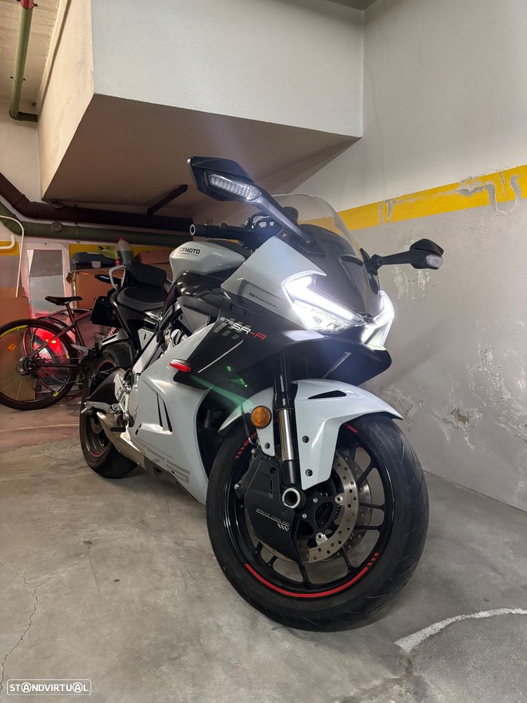 CF Moto 675SR-R - 1