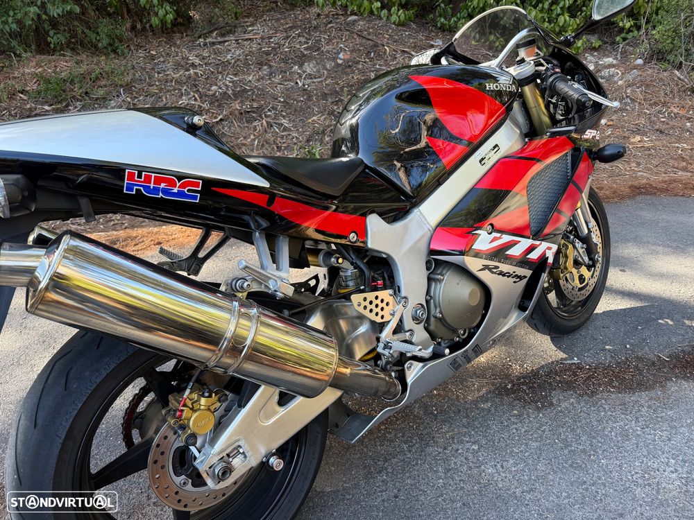 Honda VTR 1000 Sp2 - 12