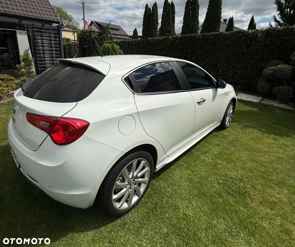Alfa Romeo Giulietta - 2