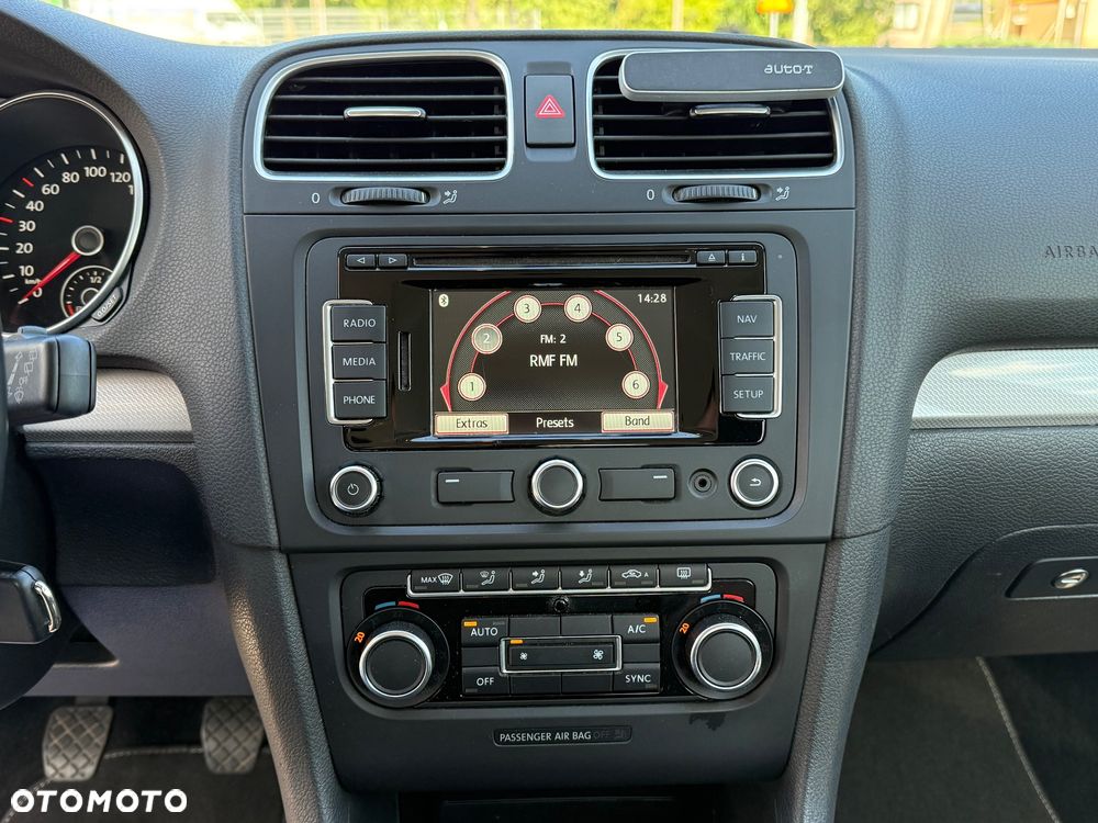 Volkswagen Golf 1.6 TDI DPF BlueMotion Technology MATCH - 16
