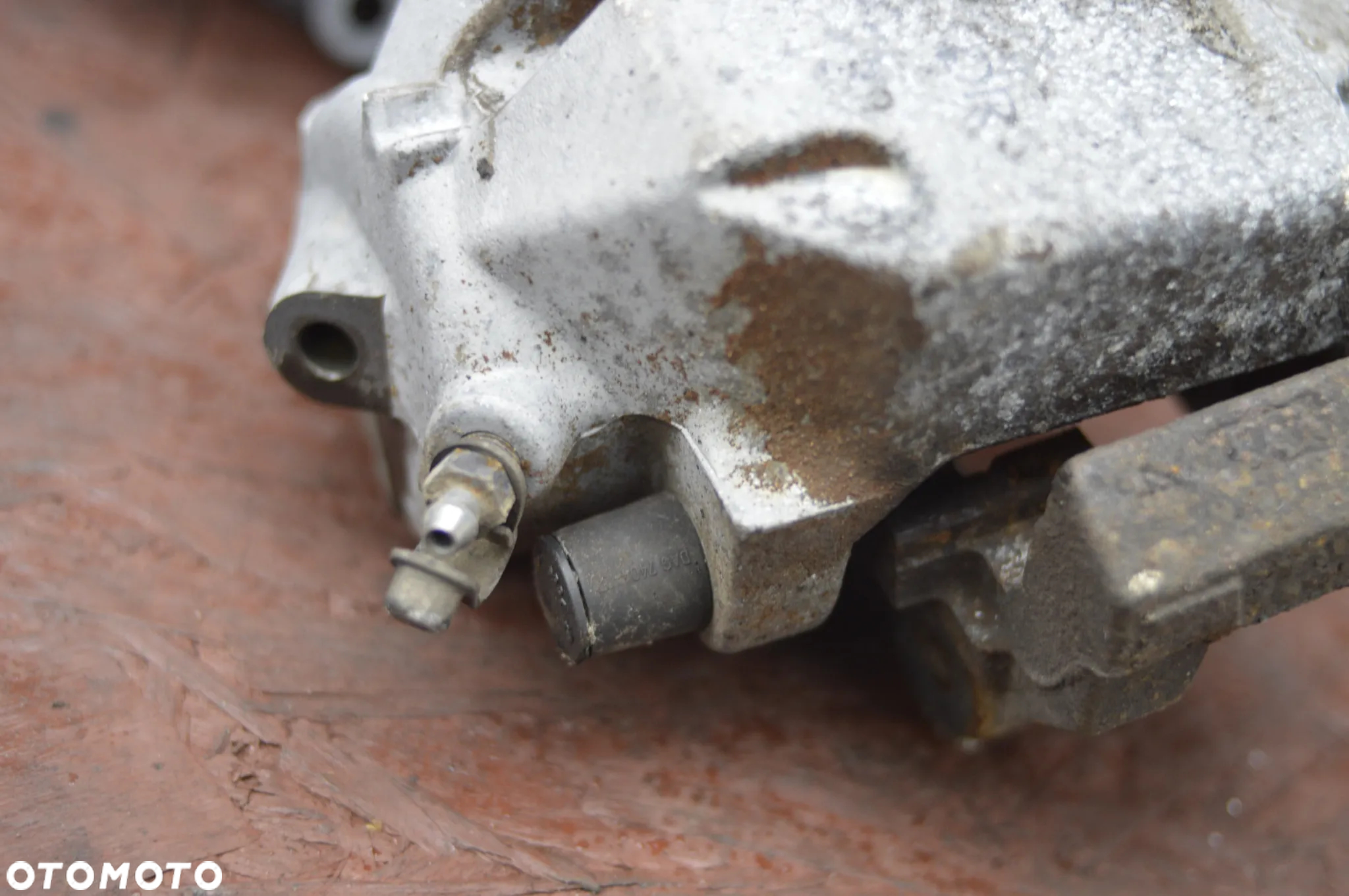 BMW E90 / E91 / E92 ORYGINALNY KOMPLET ZACISKÓW HAMULCOWYCH + JARZMA  PRZÓD 300MM + TYŁ 300MM O NR.  34 21 6 768 697 / 34 11 6 769 091 / 34 11 6 769 092 / 34 21 6 768 698 OEM W BARDZO DOBRYM STANIE - 14