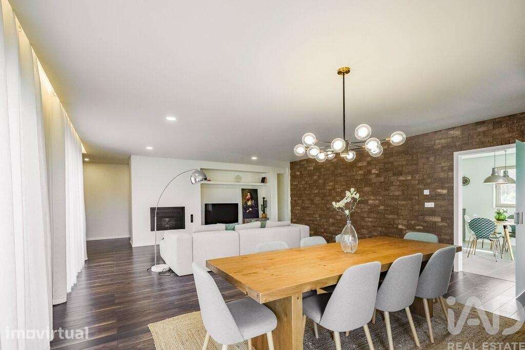 Casa / Villa T4 em Reboreda e Nogueira de 256,00 m2 - Grande imagem: 4/23
