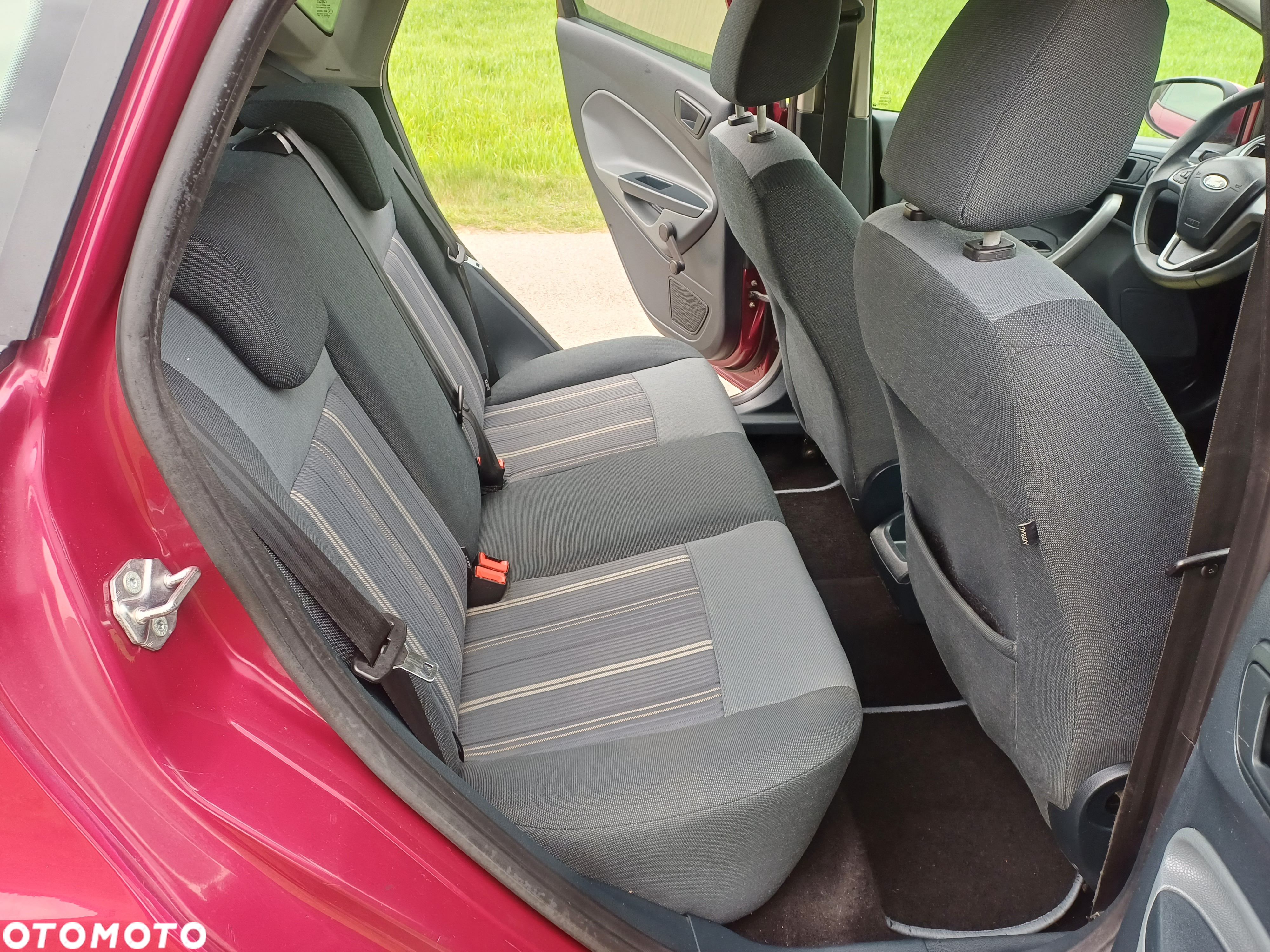 Ford Fiesta 1.4 Ghia - 19