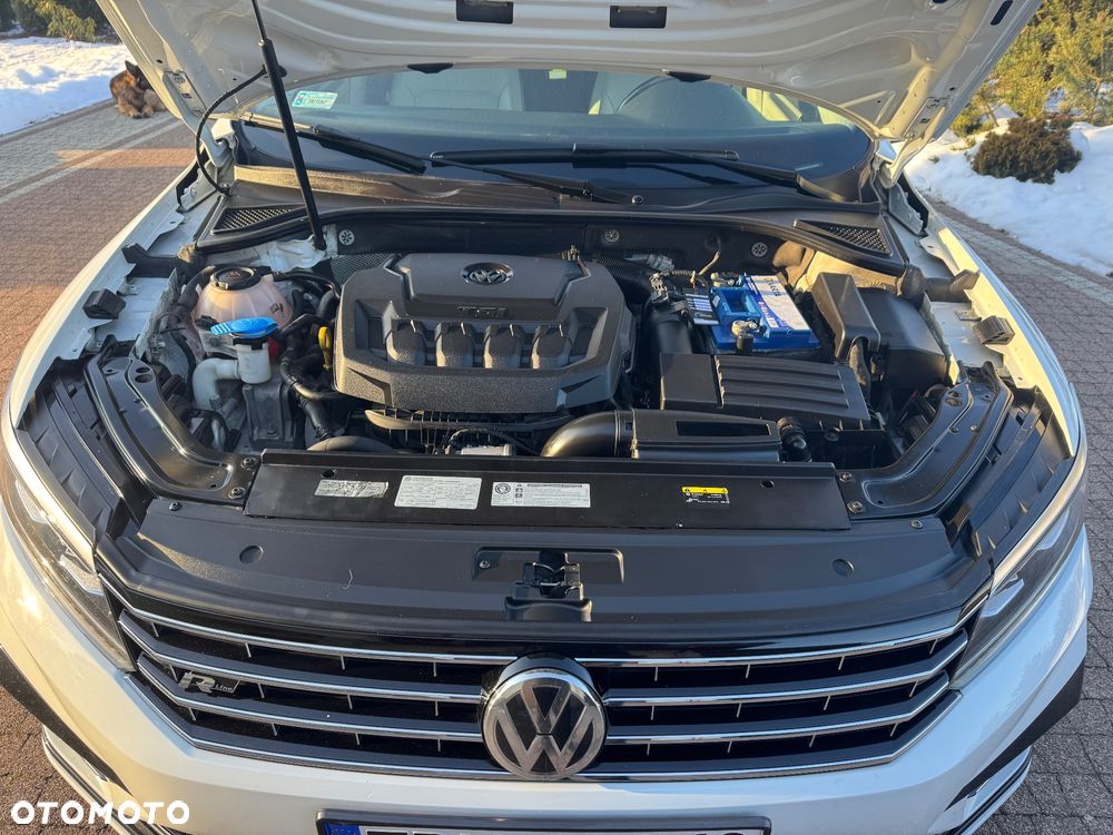 Volkswagen Passat - 18