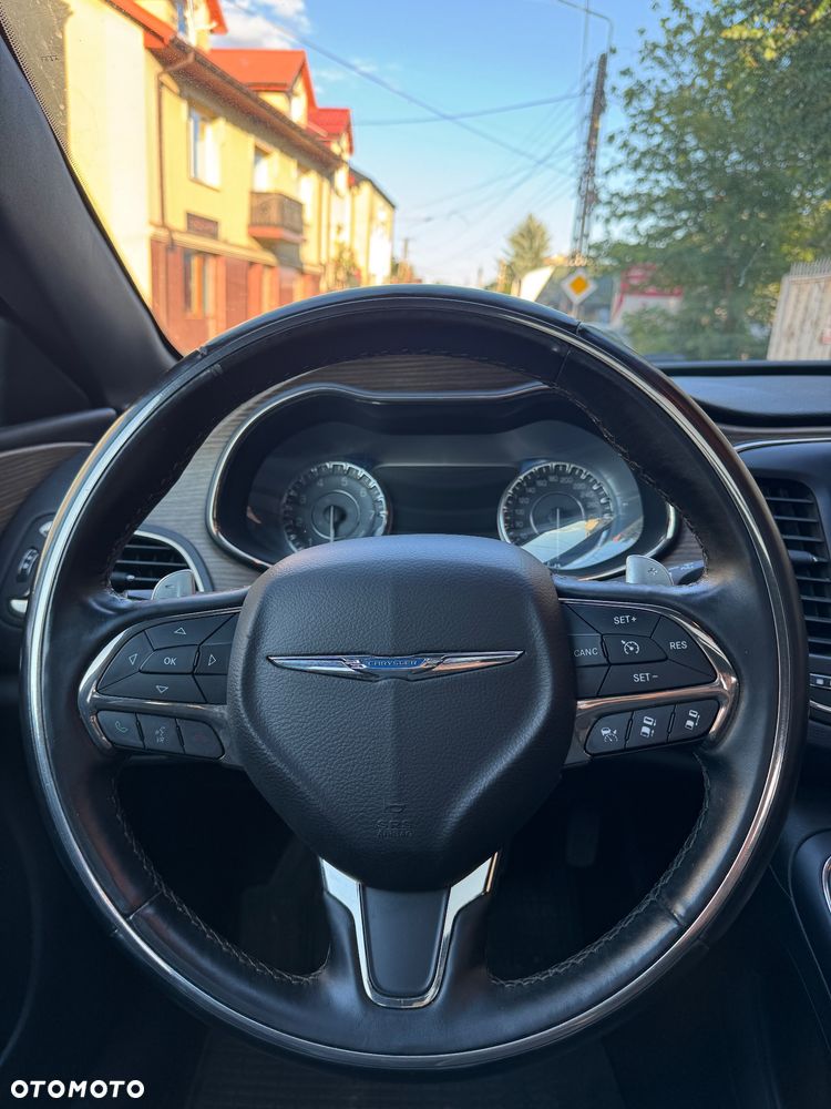 Chrysler 200 - 4
