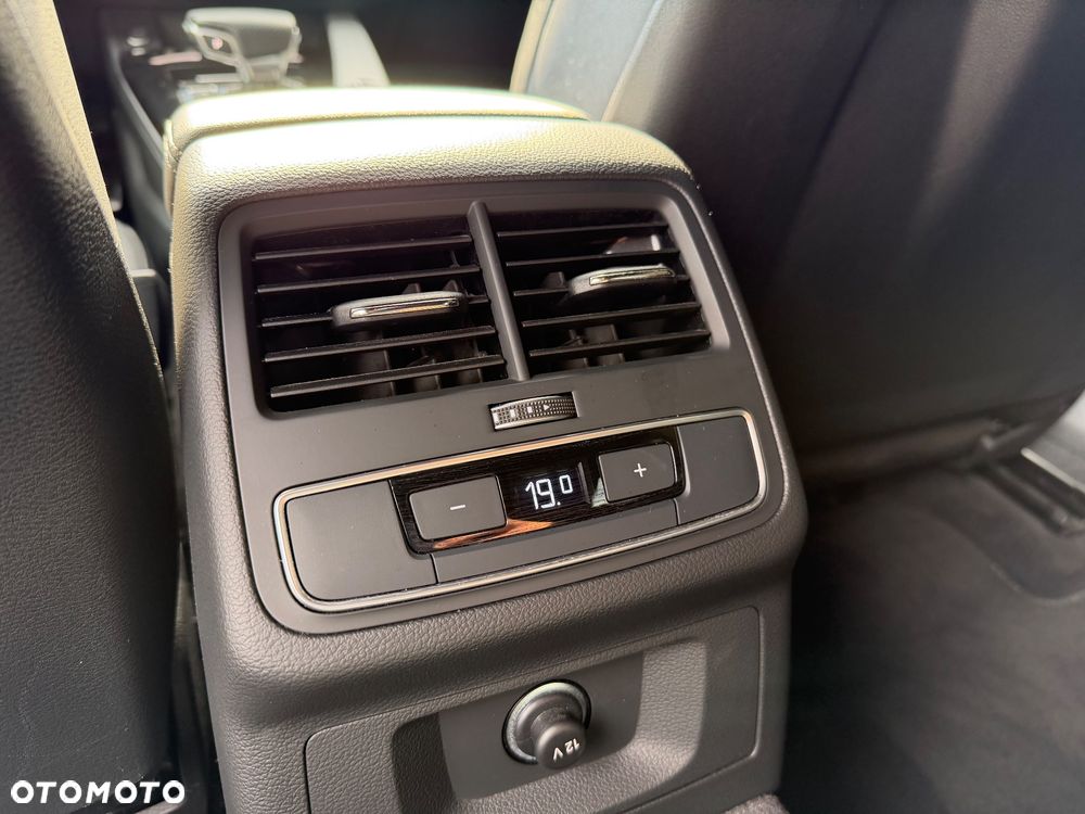 Audi A4 Avant 40 TDI quattro S tronic S line - 38