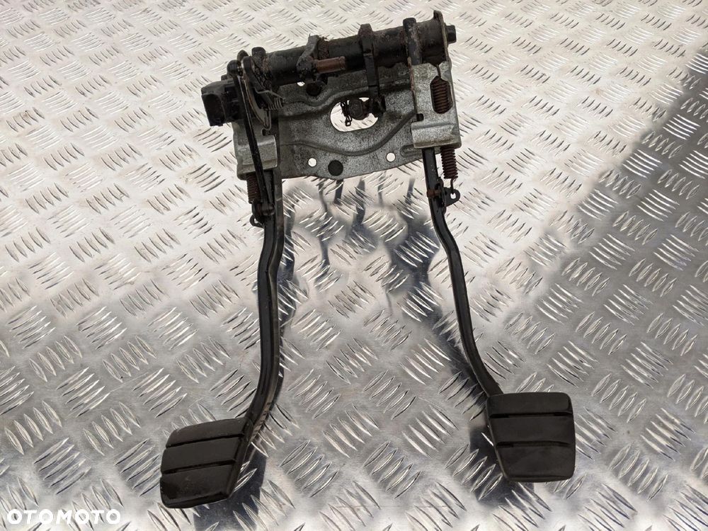 PEDAŁ PEDAŁY HAMULEC I SPRZĘGŁO SCANIA R - 1