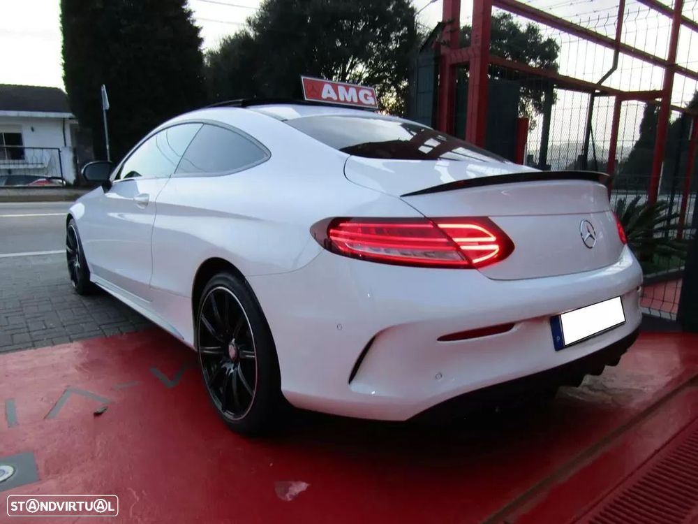 Mercedes-Benz C 220 d 4Matic 9G-TRONIC AMG Line foto 5