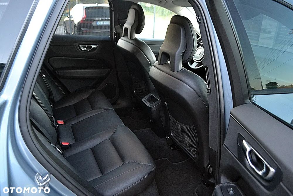 Volvo XC 60 D4 AWD Geartronic Momentum - 15