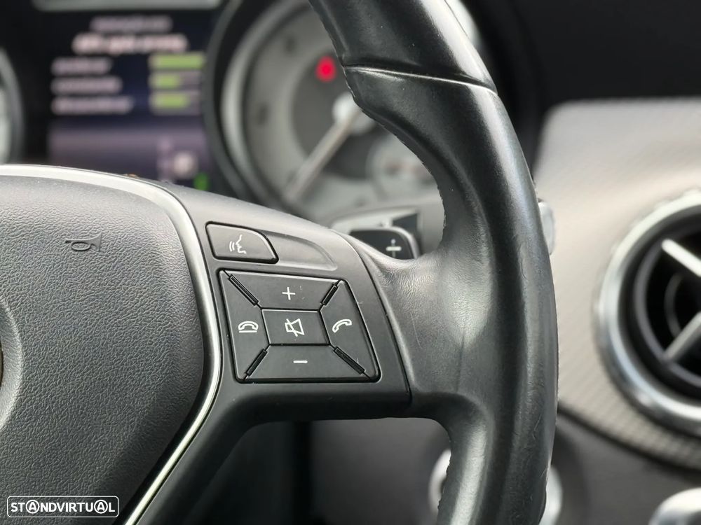 Mercedes-Benz GLA 180 (CDI) d 7G-DCT StreetStyle - 14