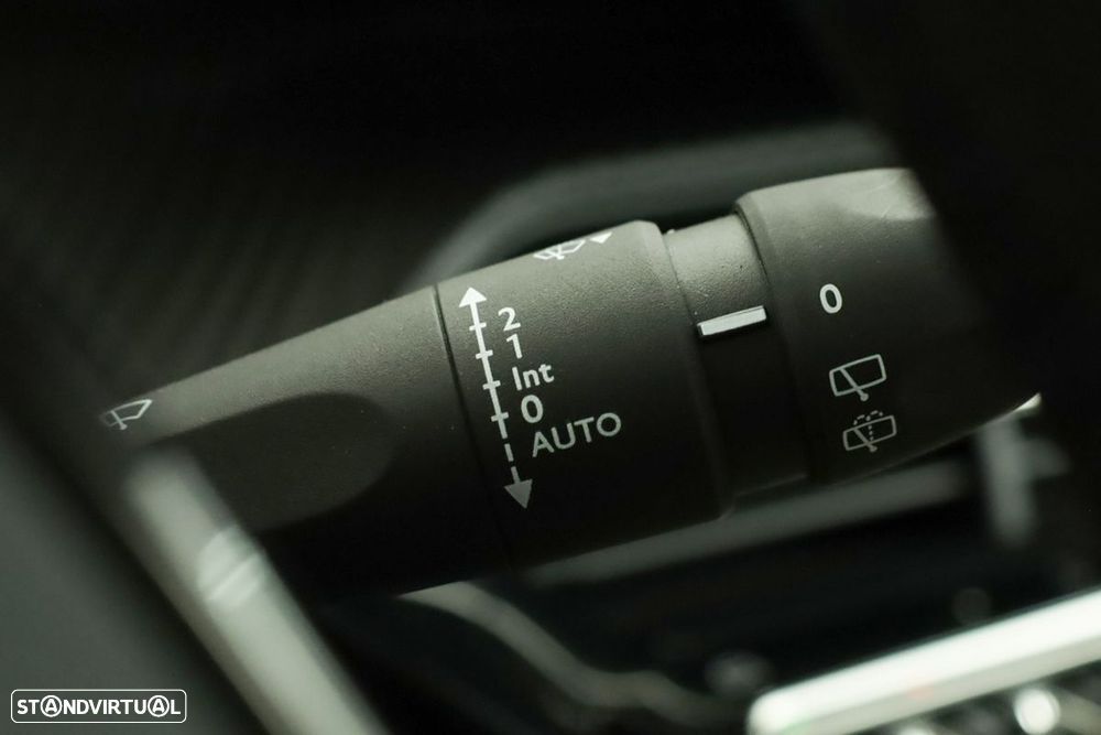 Peugeot 2008 1.2 PureTech Allure - 18