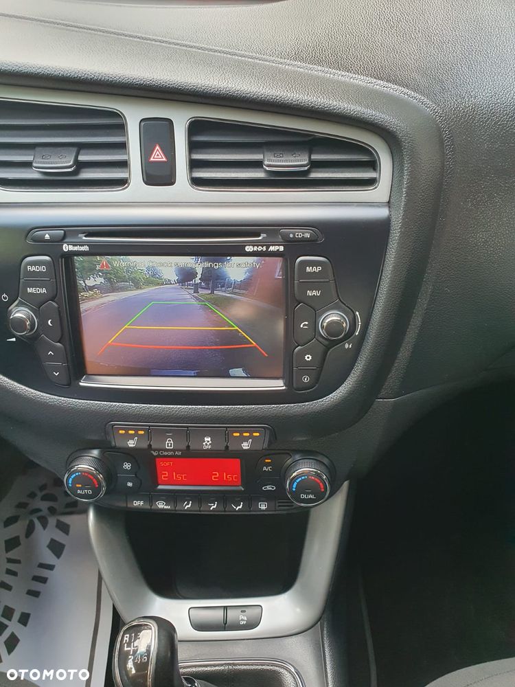Kia Ceed 1.6 GDI XL - 10
