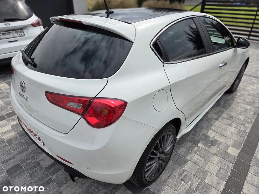 Alfa Romeo Giulietta 2.0 JTDM 16V - 4