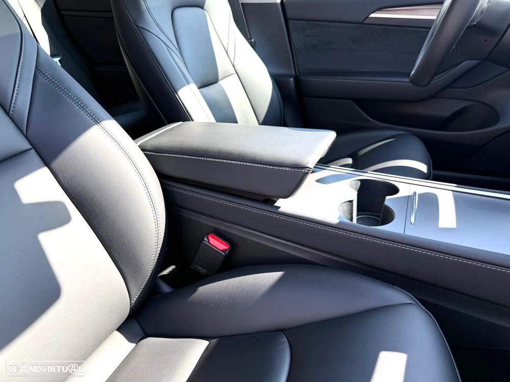 Tesla Model 3 Tração Traseira - 32