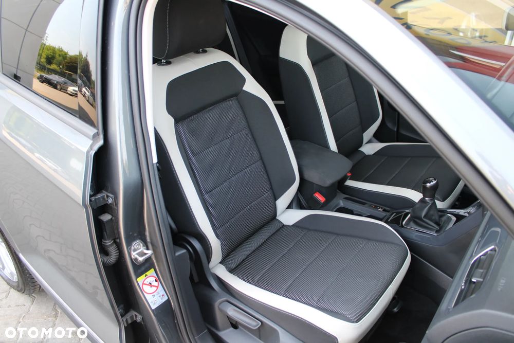 Volkswagen T-Roc 1.5 TSI GPF ACT Premium - 14