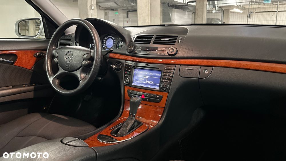 Mercedes-Benz Klasa E - 28