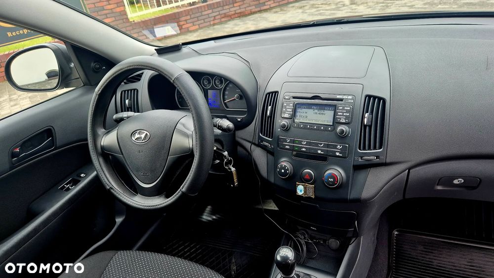 Hyundai i30 1.4 Classic + - 16