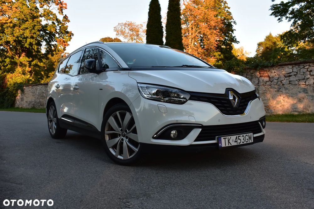 Renault Grand Scenic - 17