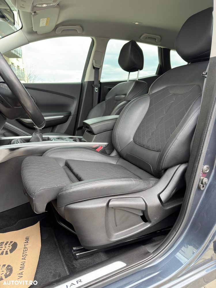 Renault Kadjar TCe 140 GPF INTENS - 16