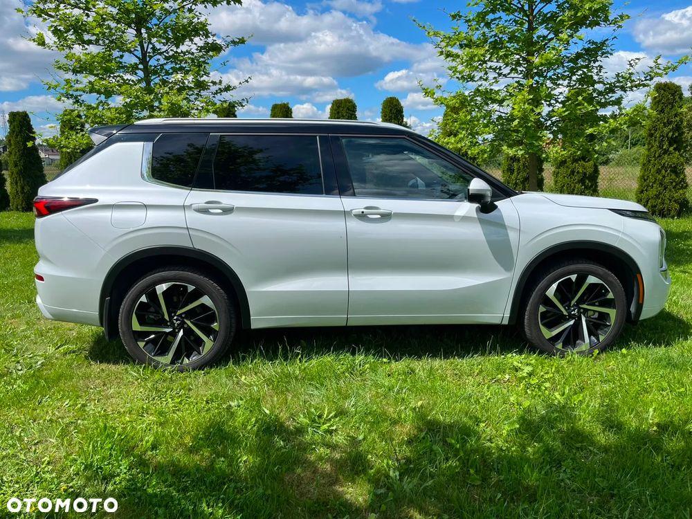 Mitsubishi Outlander Intense + - 5