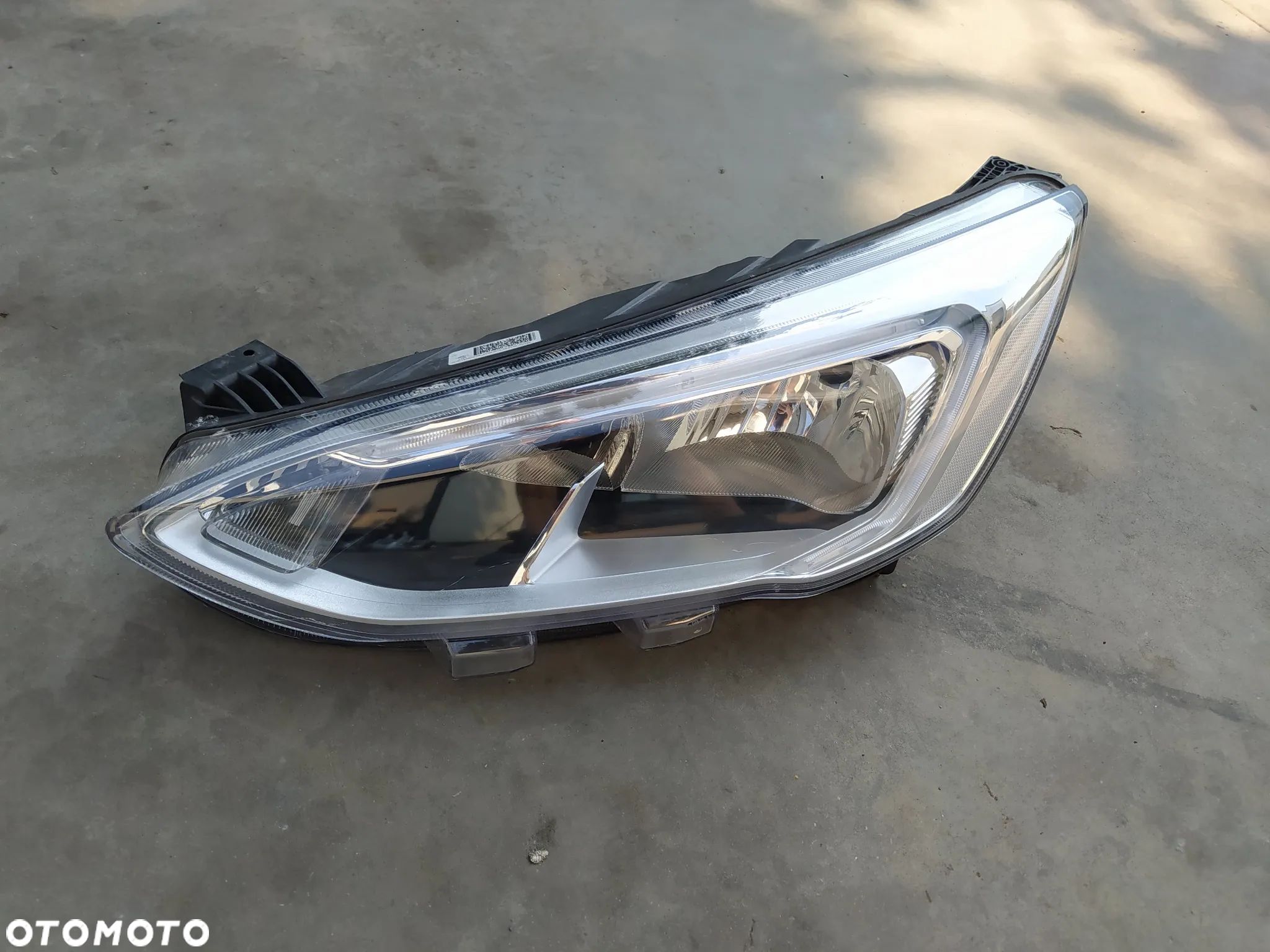 LAMPA LEWY PRZÓD EU JX7B-13W030-AE FOCUS MK4 18- RADOM - 1