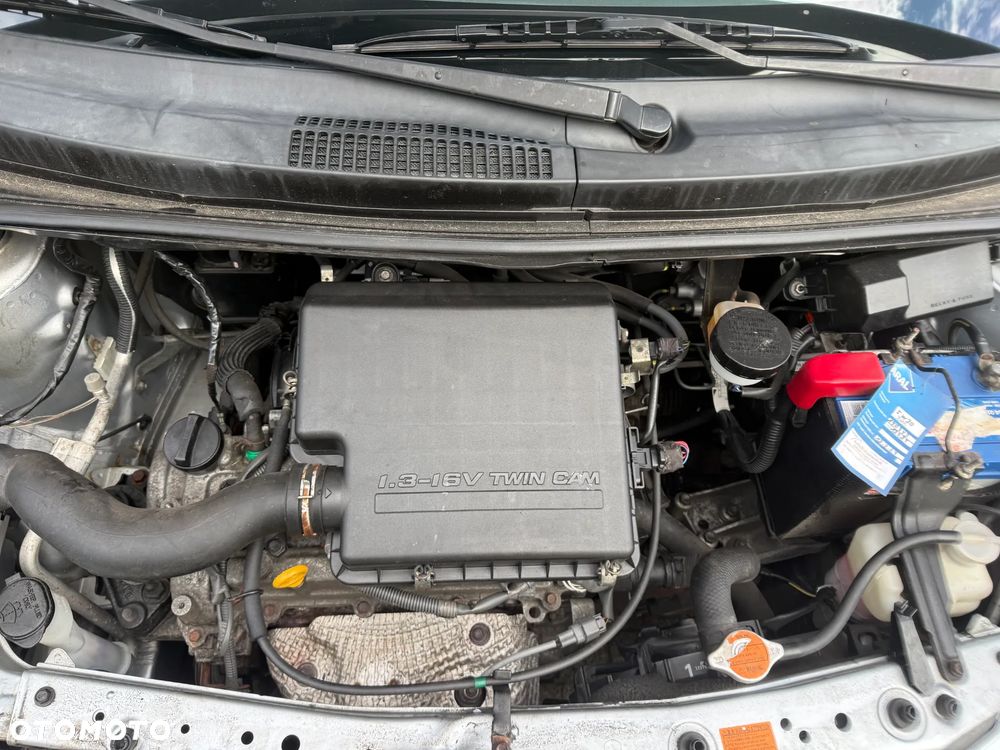 Daihatsu Sirion 1.3 - 6