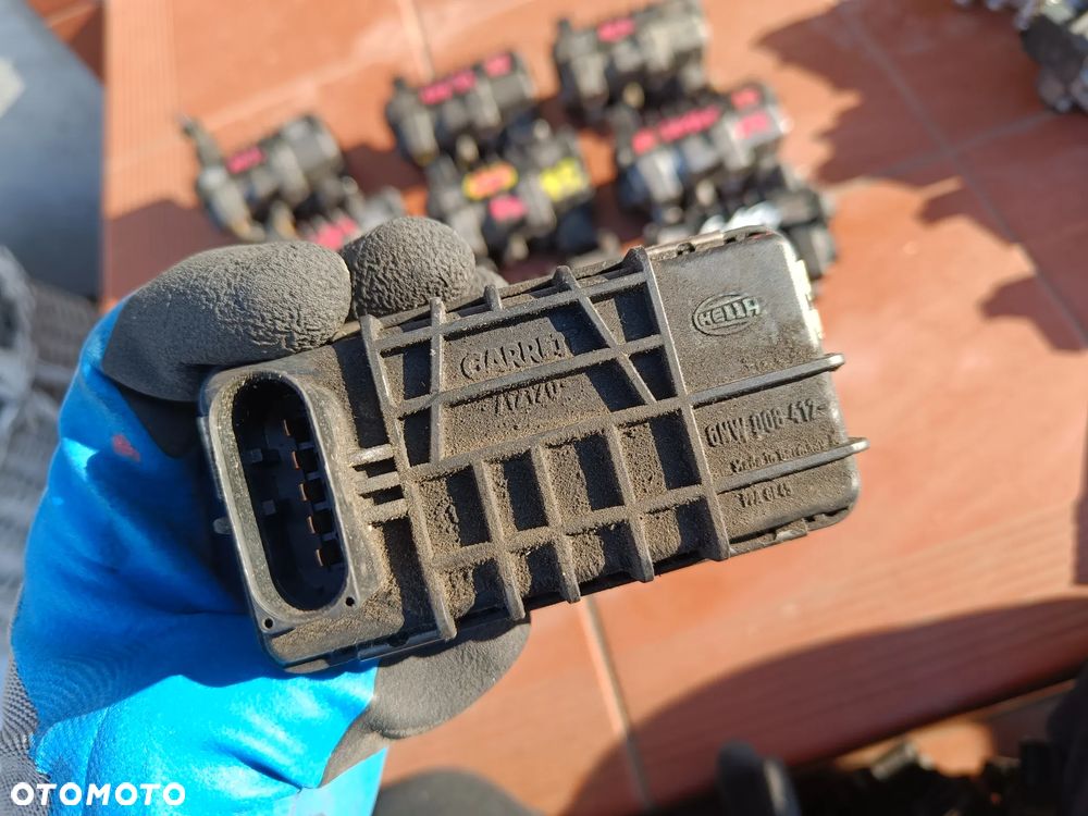 MERCEDES W211 W220 3.2 CDI NASTAWNIK STEROWNIK TURBOSPRĘŻARKI TURBO G-109 G-187 G-61 - 11