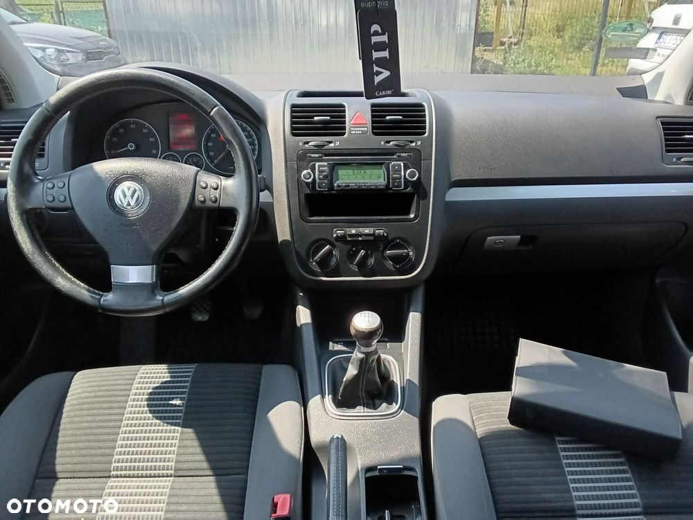 Volkswagen Golf - 8