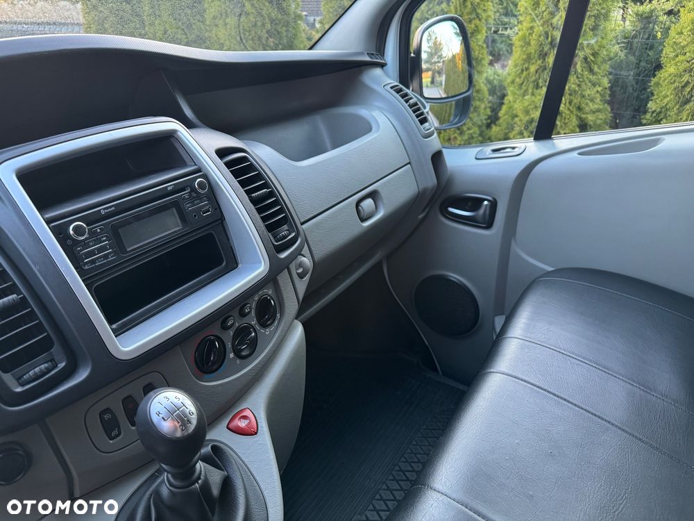 Opel Vivaro - 17