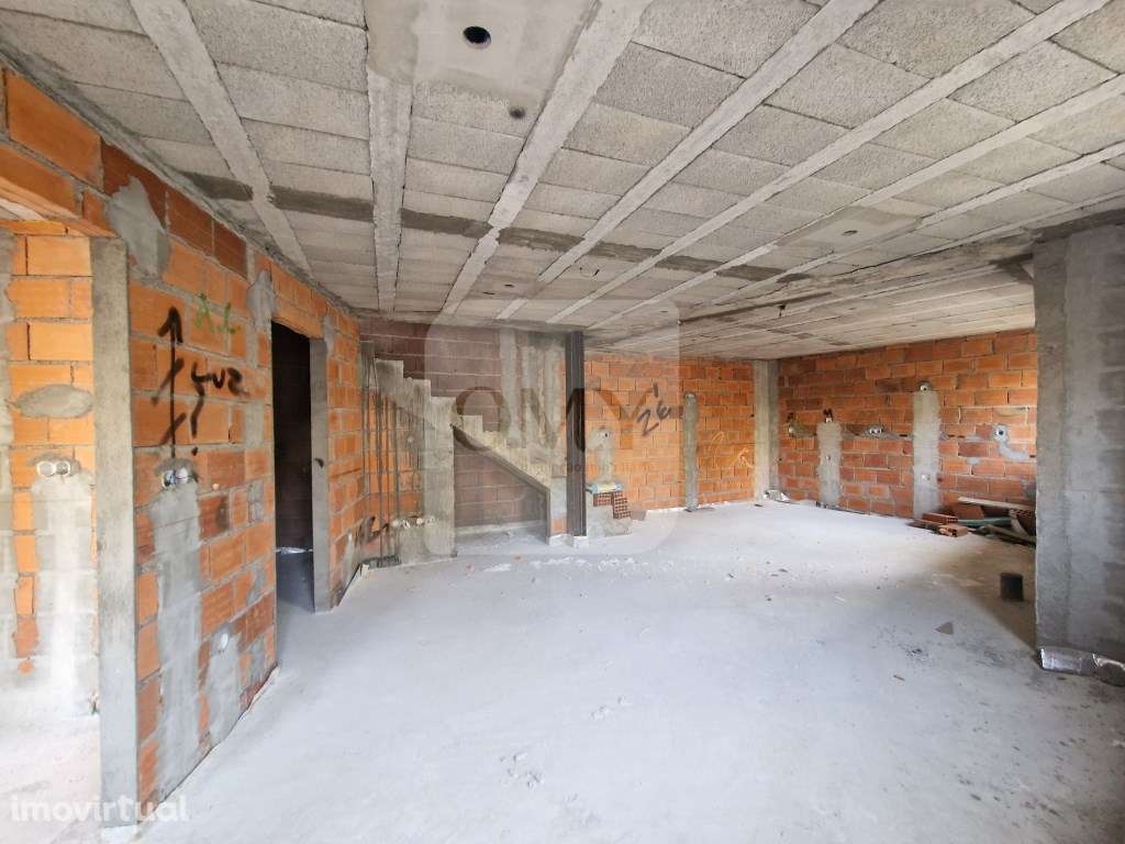 Venda em Estrutura de Moradia T3 no centro de Alijó - Grande imagem: 5/18