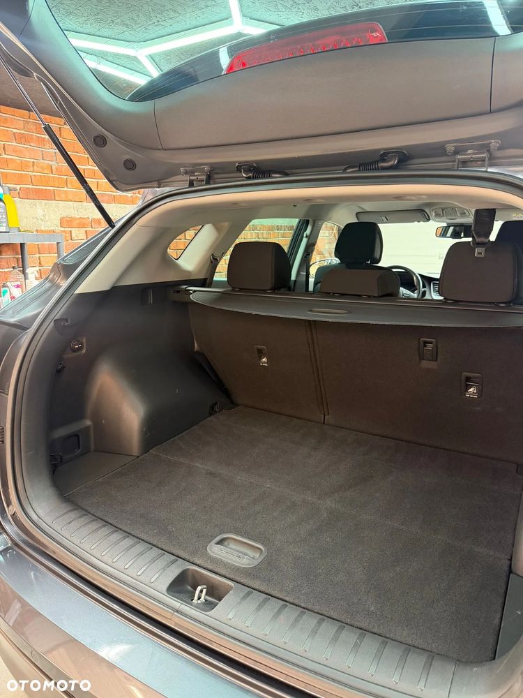 Hyundai Tucson 2.0 CRDi 4WD Automatik Style - 29