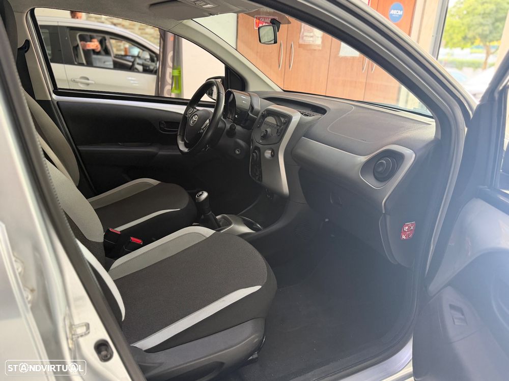 Toyota Aygo 1.0 Plus - 7