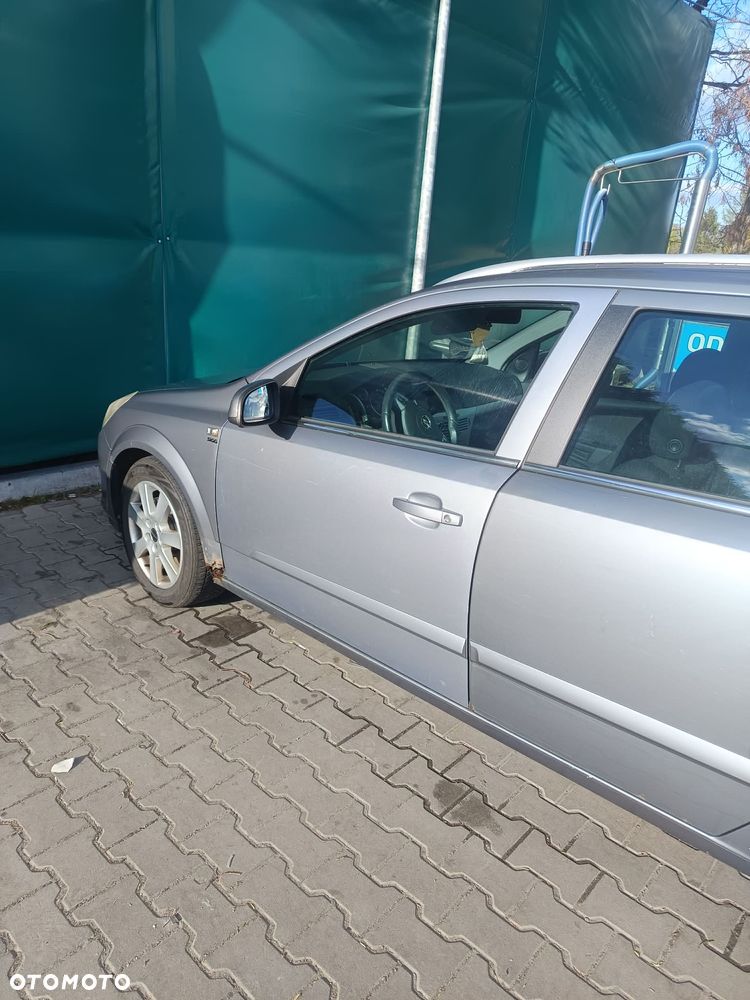 Opel Astra 1.9 CDTI Sport - 4