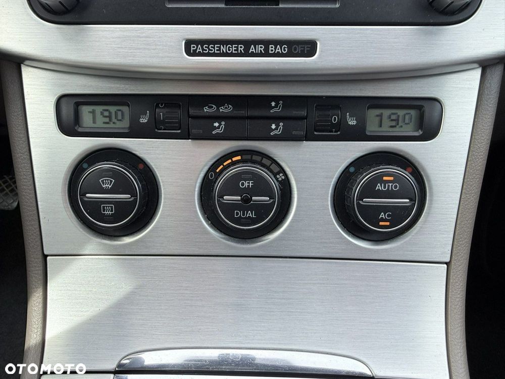 Volkswagen Passat Variant 1.8 TSI Highline - 31