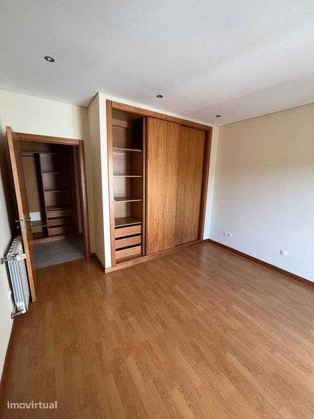 Apartamento T1 - São Bernardo - Grande imagem: 2/9