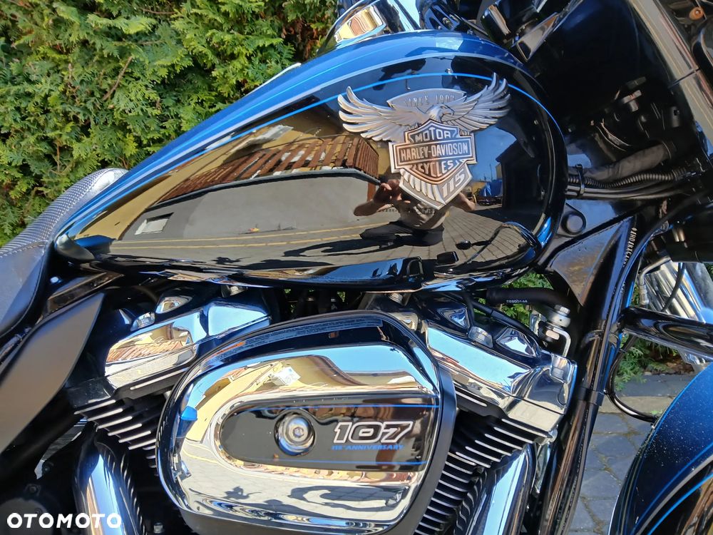 Harley-Davidson CVO Street Glide - 16