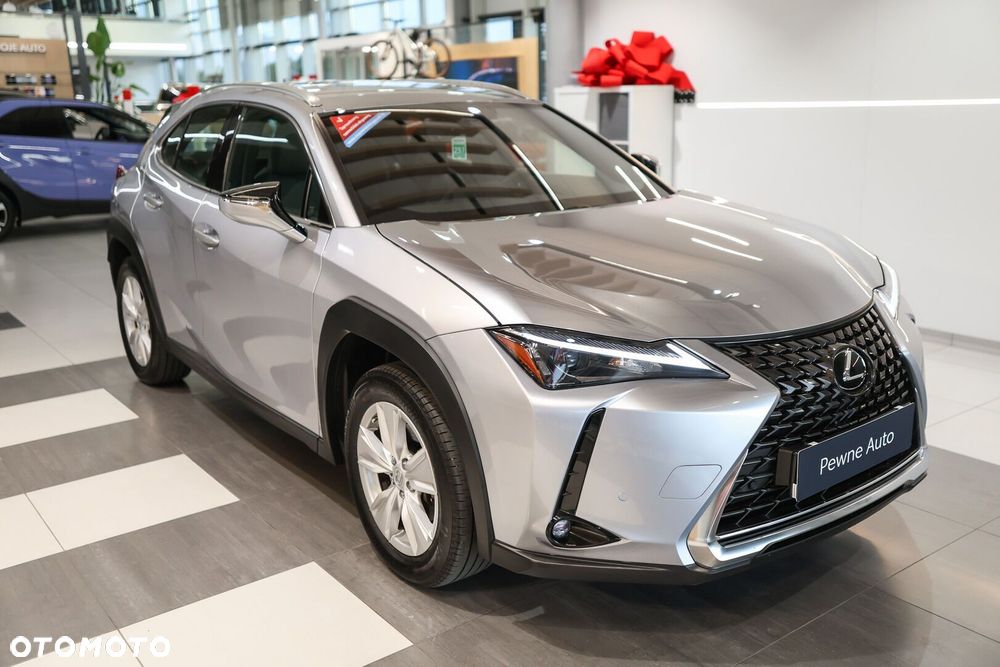 Lexus UX - 3