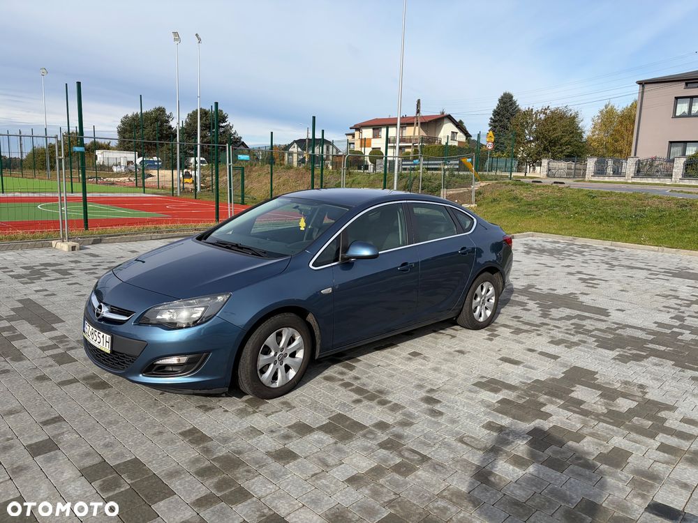 Opel Astra 2017 photo 2