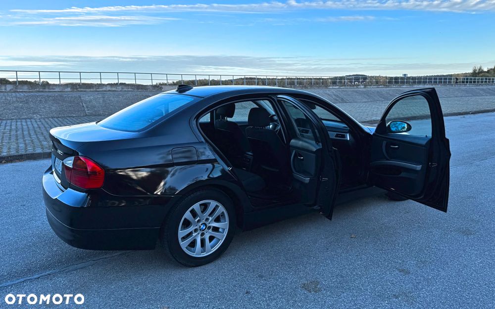 BMW Seria 3 318i - 3