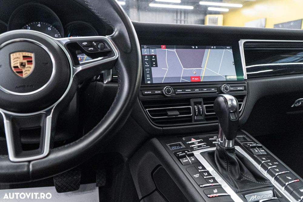 Porsche Macan S - 36