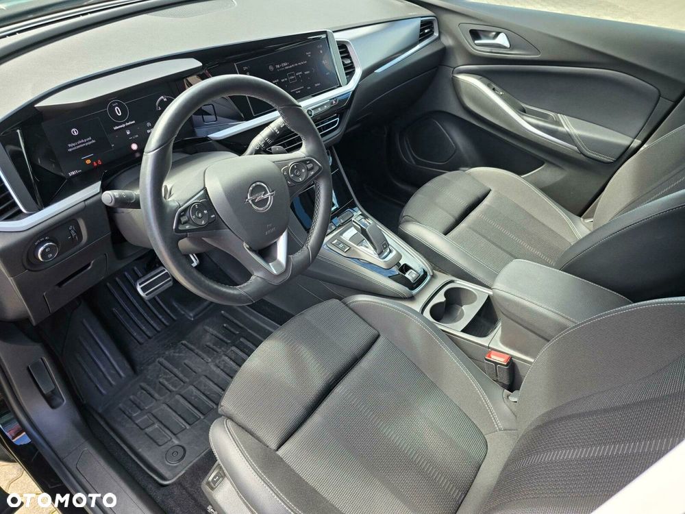 Opel Grandland 1.2 T Business Elegance S&S - 11