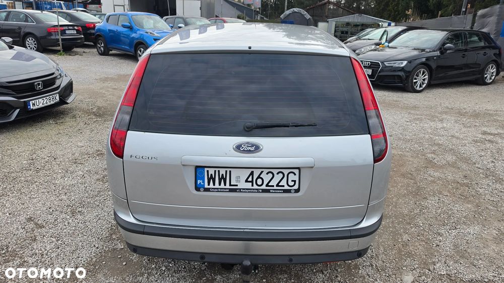 Ford Focus 1.6 Ghia - 31